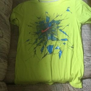 Nike boys shirt
